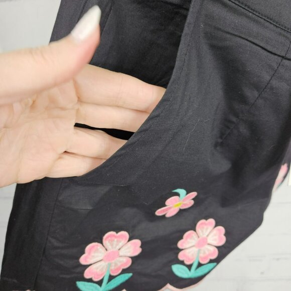 So Me Floral Embroidered Black Crop Top Shorts Set Womens S Summer Vacation NWT - Picture 4 of 13